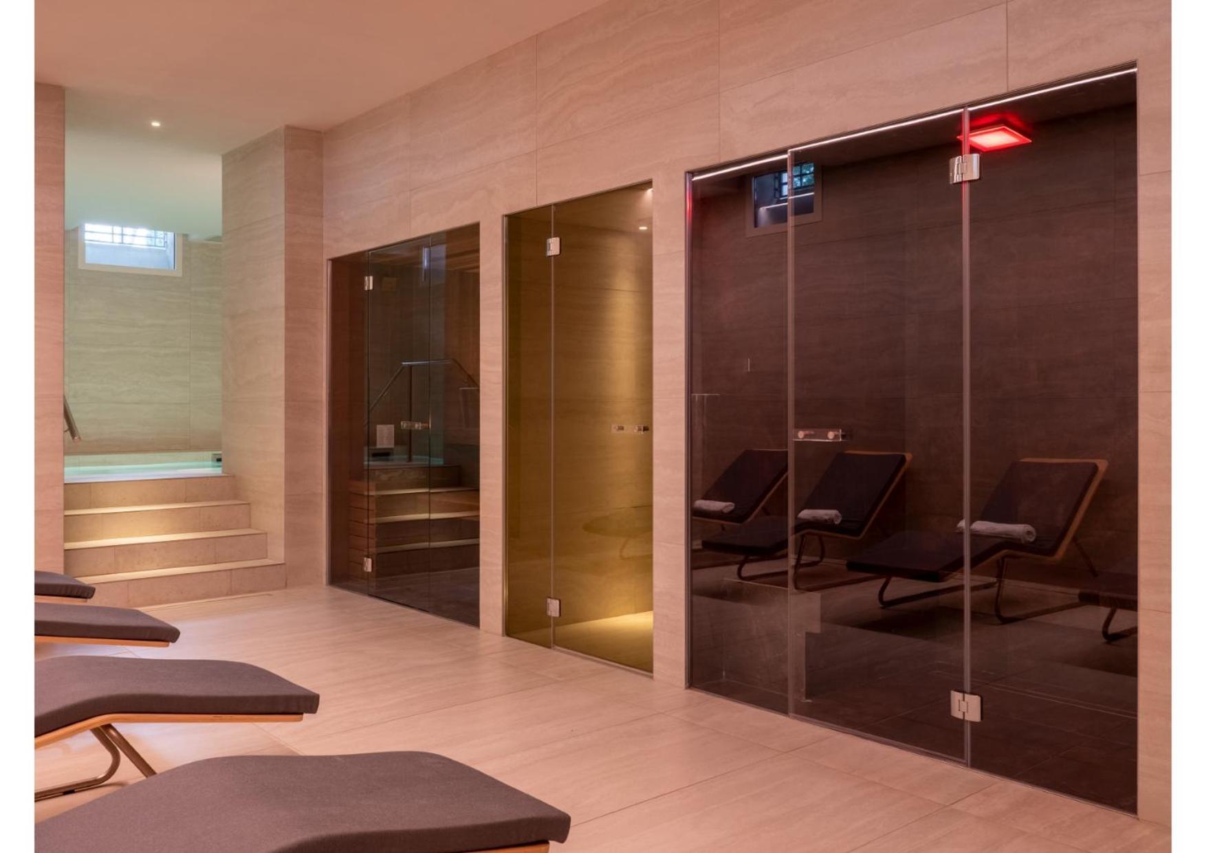 צ'זנה Boutique Hotel Villa Monty Banks מראה חיצוני תמונה